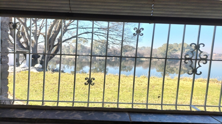 3 Bedroom Property for Sale in Lindequesdrif North West